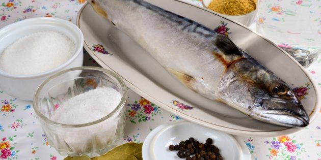 Как засолить скумбрию с горчицей