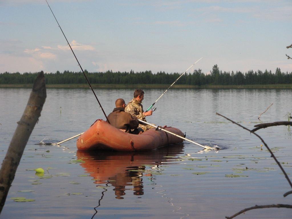 Рыбалка на озере Долгое.
